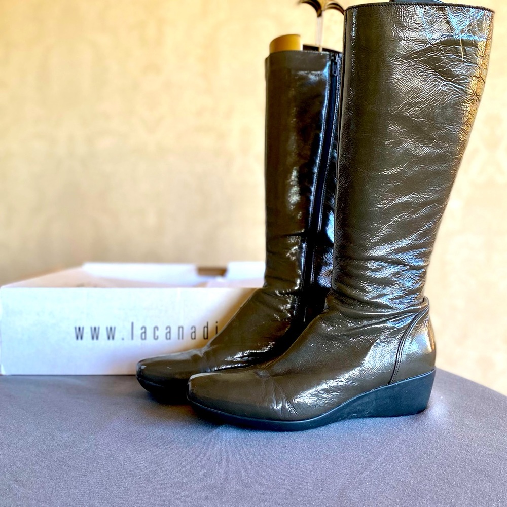 La Canadienne patent leather knee boots wedge heel sz: 10
